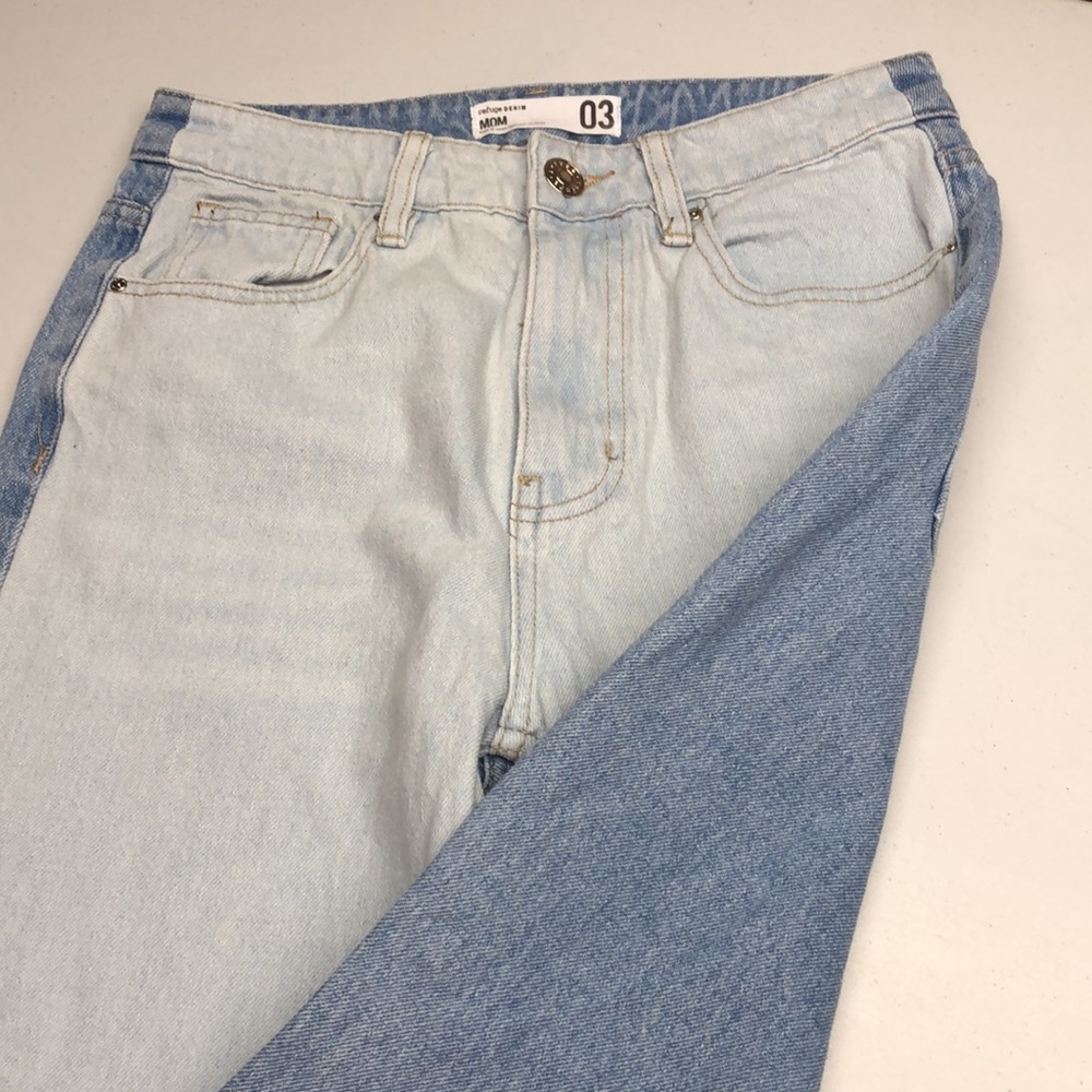 REFUGE DENIM TWO COLOR MOM STYLE JEANS 3/27x28 ⭐️